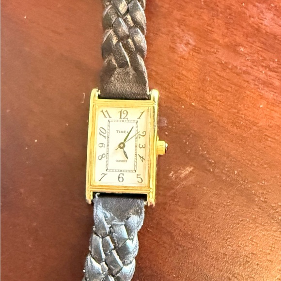 Vintage Timex Gold-Tone Rectangular Watch with Black Braided Leather Strap - Picture 3 of 3